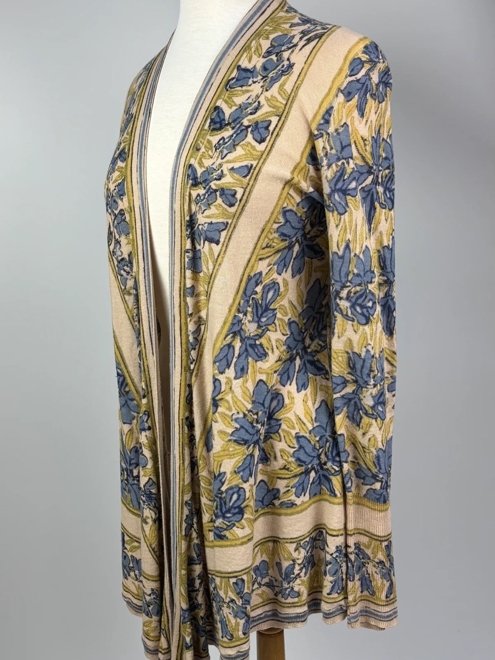 Anthropologie Guinevere Floral Cardigan – Size Medium - Picture 2 of 5